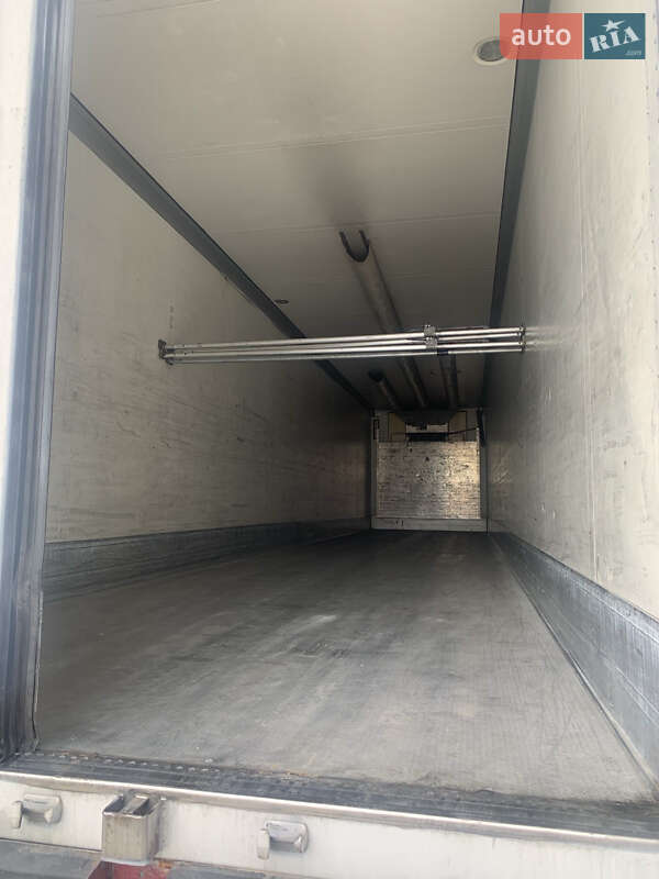 Рефрижератор Schmitz Cargobull SKO 2003 в Львове