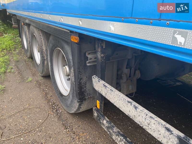 Рефрижератор напівпричіп Schmitz Cargobull SKO 2011 в Чернівцях