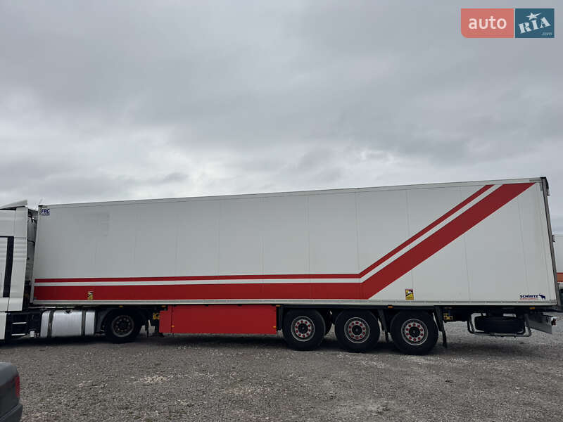 Рефрижератор полуприцеп Schmitz Cargobull SKO 2015 в Львове