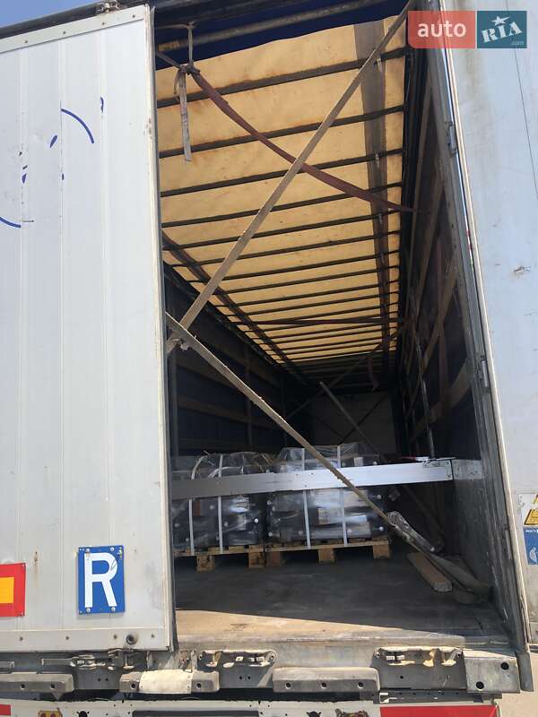 Бортовий напівпричіп Schmitz Cargobull SO1 2008 в Харкові