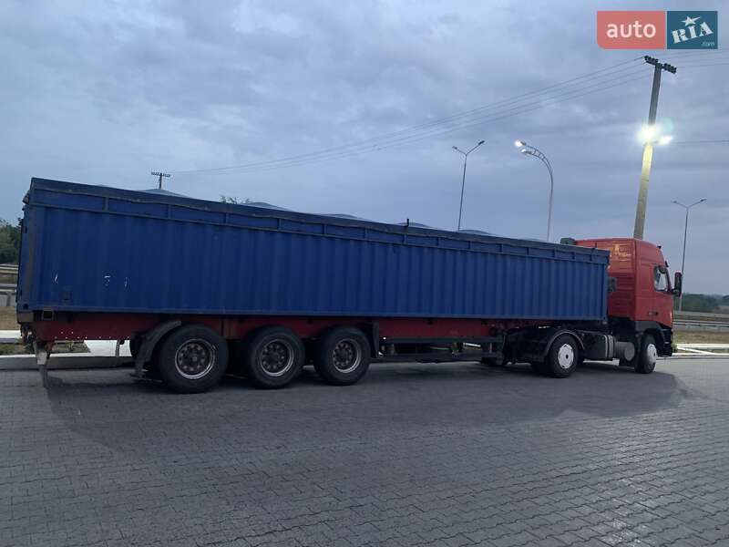 Зерновоз - напівпричіп Schmitz Cargobull SPR 24 2002 в Арцизові