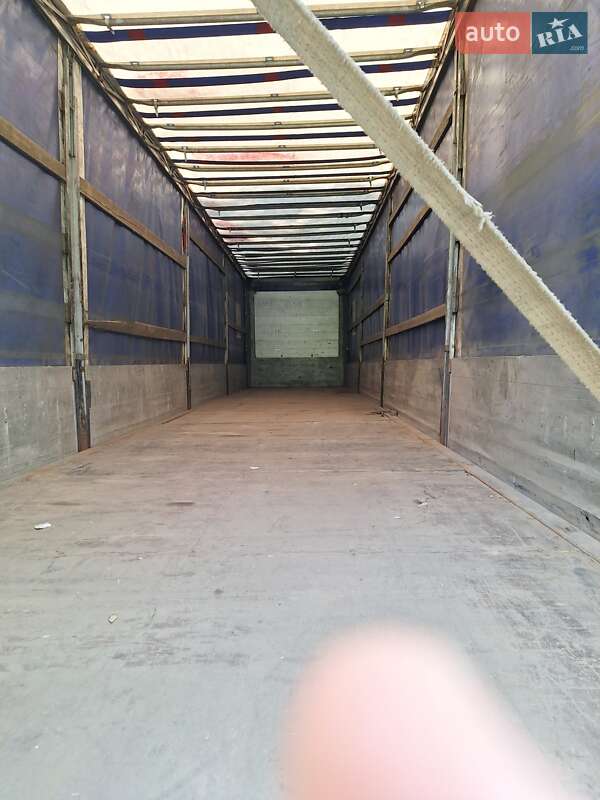 Бортовой полуприцеп Schmitz Cargobull SPR 24 2007 в Житомире