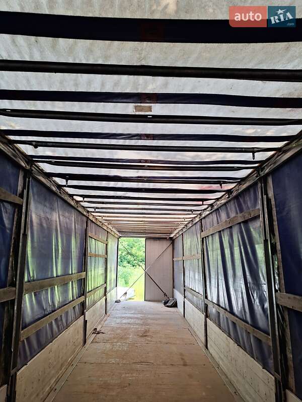 Бортовой полуприцеп Schmitz Cargobull SPR 24 2007 в Житомире