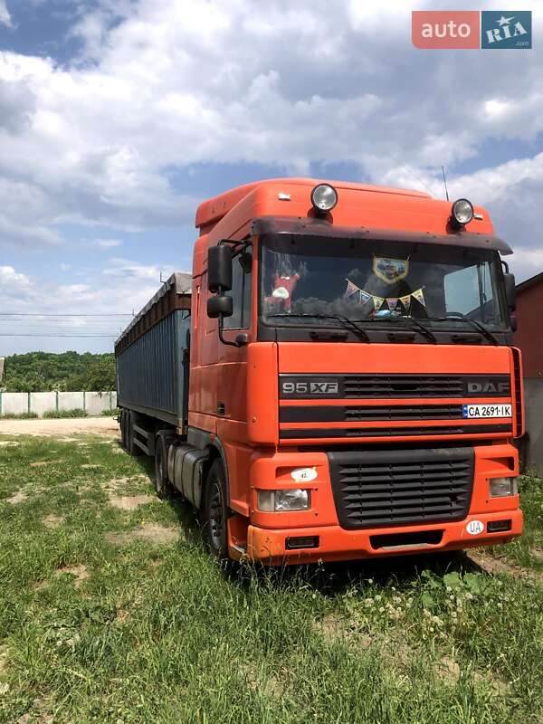 Контейнеровоз напівпричіп Schmitz Cargobull SPR 1999 в Тетієві