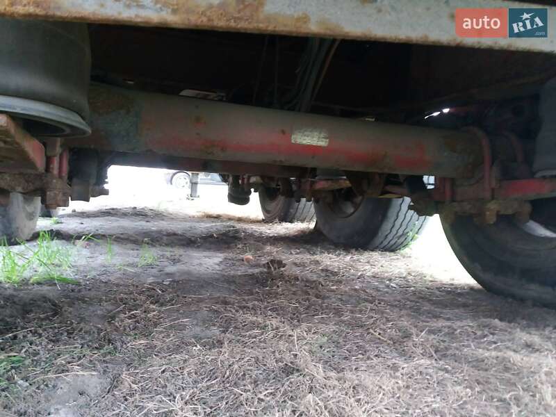 Бортовой полуприцеп Schmitz S-01 2000 в Киеве