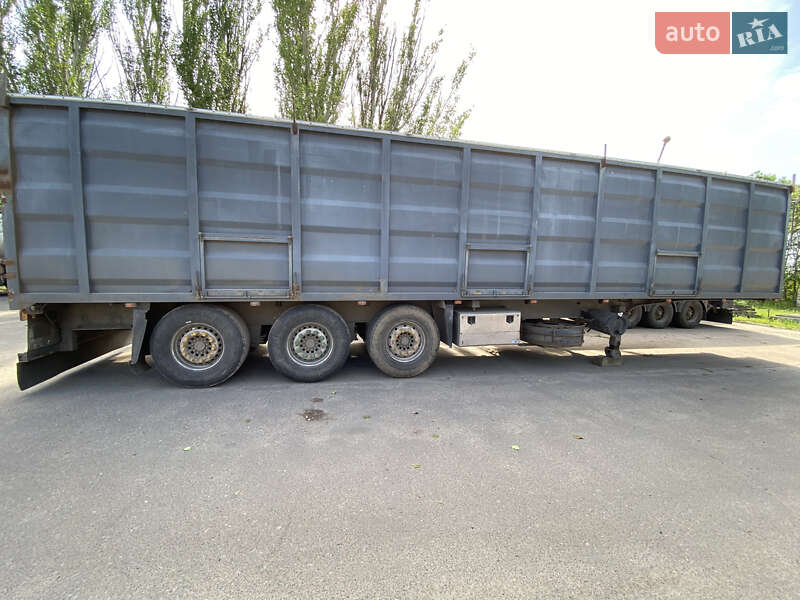 Контейнеровоз напівпричіп Schmitz S-01 2004 в Миколаєві