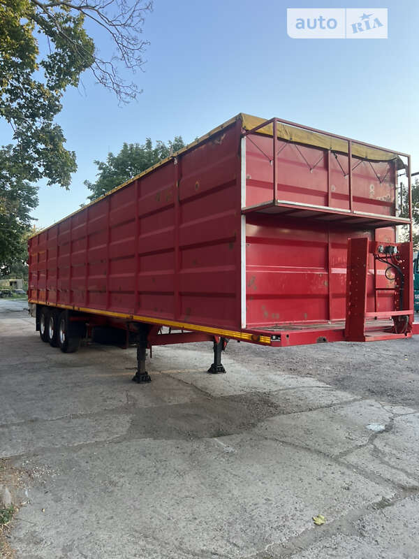 Зерновоз - полуприцеп Schmitz S-01 2003 в Одессе