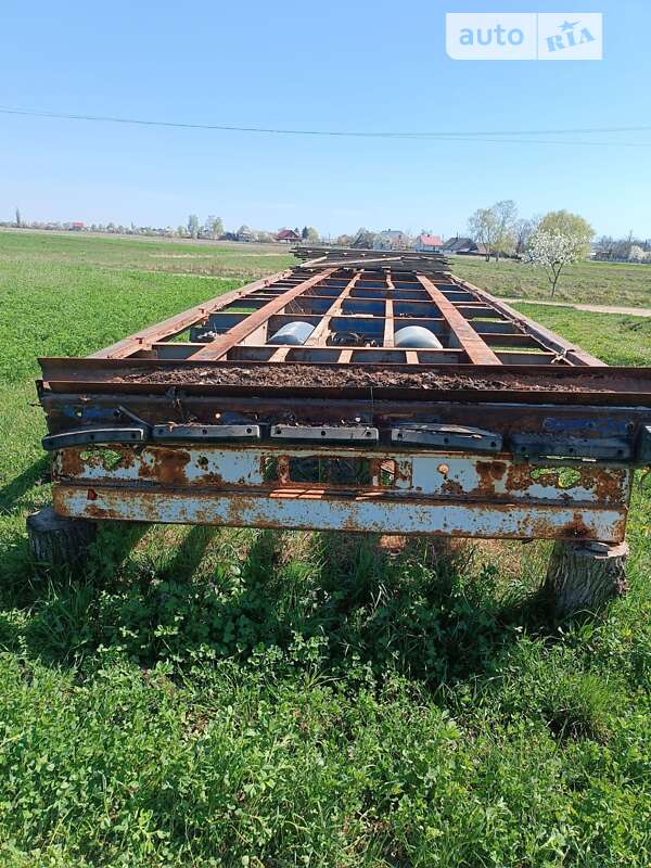 Платформа Schmitz S-01 2004 в Черновцах