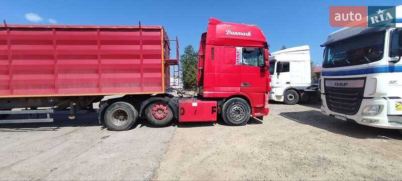 Зерновоз - причіп Schmitz S-01 2004 в Одесі
