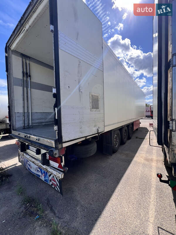 Рефрижератор полуприцеп Schmitz S-01 2004 в Черкассах