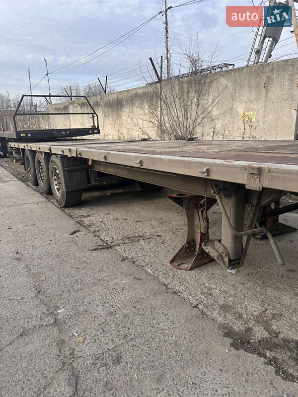 Платформа напівпричіп Schmitz S-01 2004 в Дніпрі