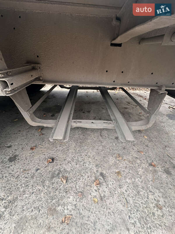 Платформа напівпричіп Schmitz S-01 2004 в Дніпрі