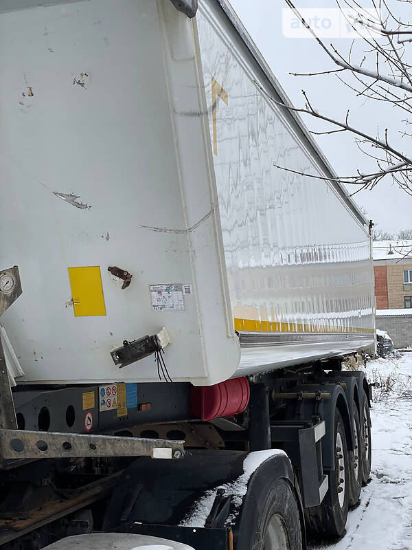 Самоскид напівпричіп Schmitz SCB 2013 в Костопілі фото 18 Самоскид напівпричіп Schmitz SCB 2013 в Костопілі