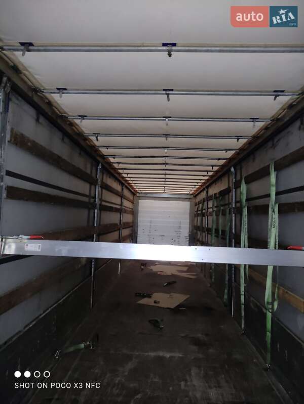 Тентований борт (штора) - напівпричіп Schmitz SCB 2013 в Козятині