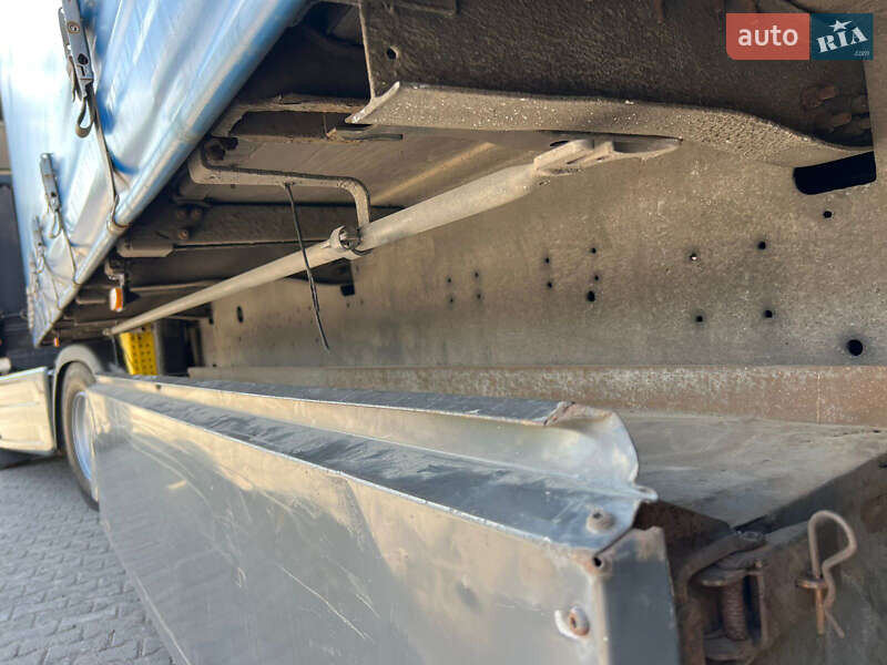 Тентований борт (штора) - напівпричіп Schmitz SCB 2013 в Чернівцях