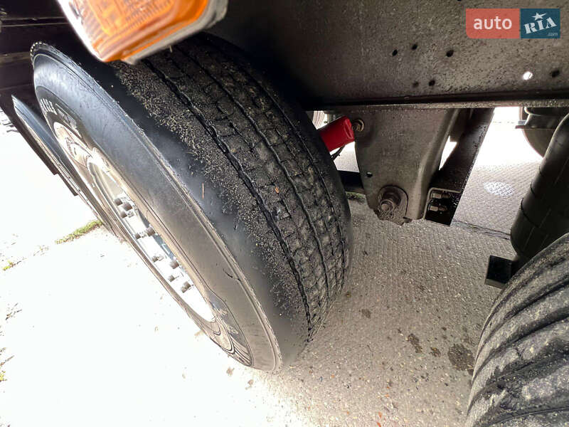 Тентований борт (штора) - напівпричіп Schmitz SCB 2013 в Чернівцях