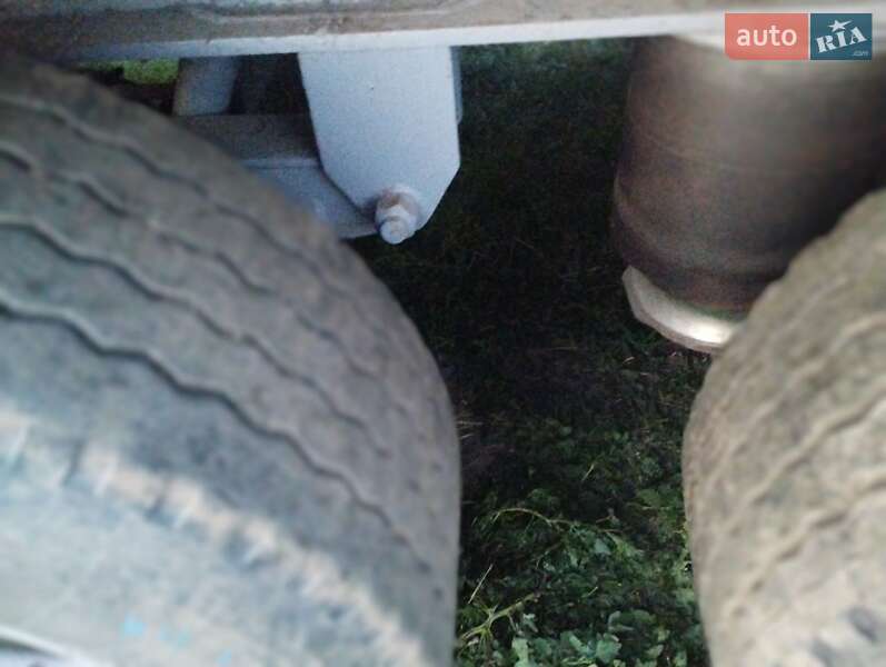 Зерновоз - напівпричіп Schmitz SCB 1995 в Вінниці