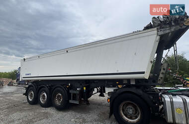 Самоскид напівпричіп Schmitz SCS 24L-1362MB 2009 в Чернівцях