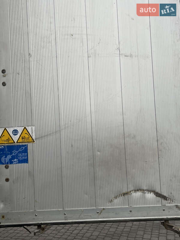 Тентований борт (штора) - напівпричіп Schmitz SCS L24 2016 в Мукачевому