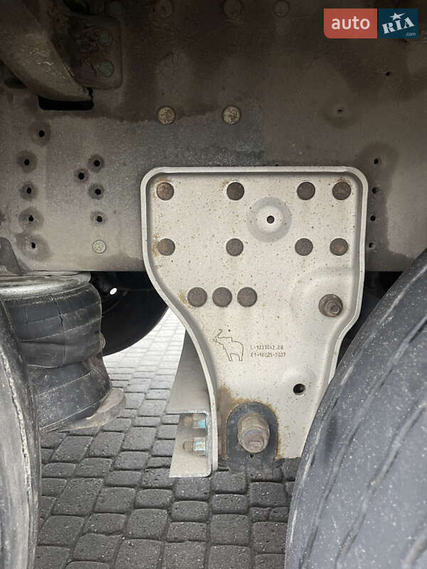 Тентований борт (штора) - напівпричіп Schmitz SCS L24 2016 в Мукачевому