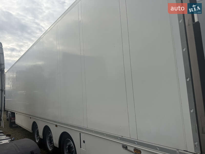 Фургон полуприцеп Schmitz SCS L24 2014 в Черновцах