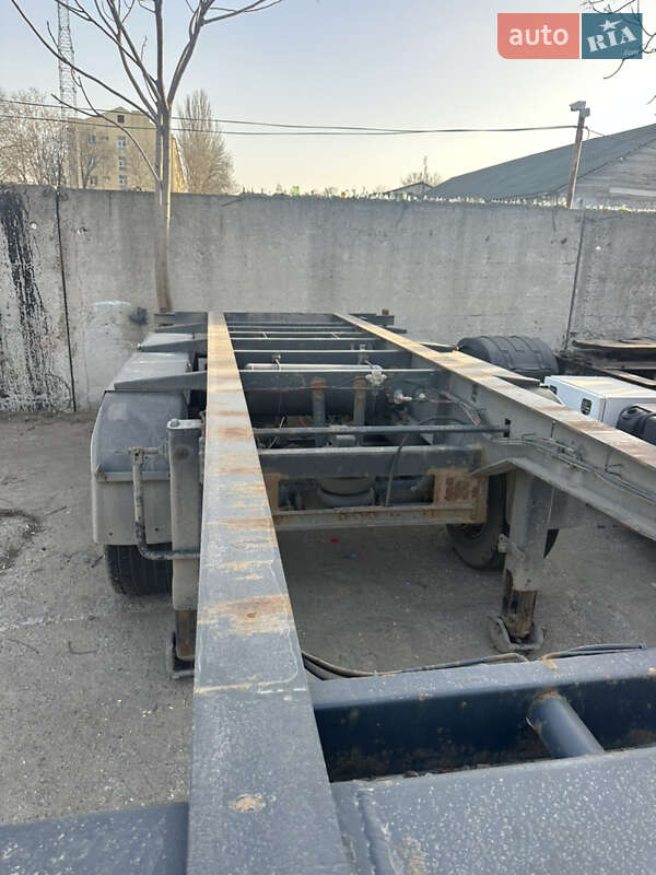 Контейнеровоз напівпричіп Schmitz SCS S3 2003 в Одесі