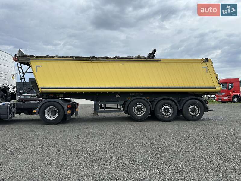 Самоскид напівпричіп Schmitz SGF S3 2017 в Луцьку