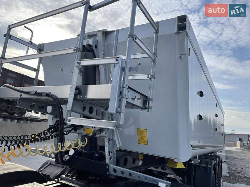 Самоскид напівпричіп Schmitz SKI 24 2022 в Косові