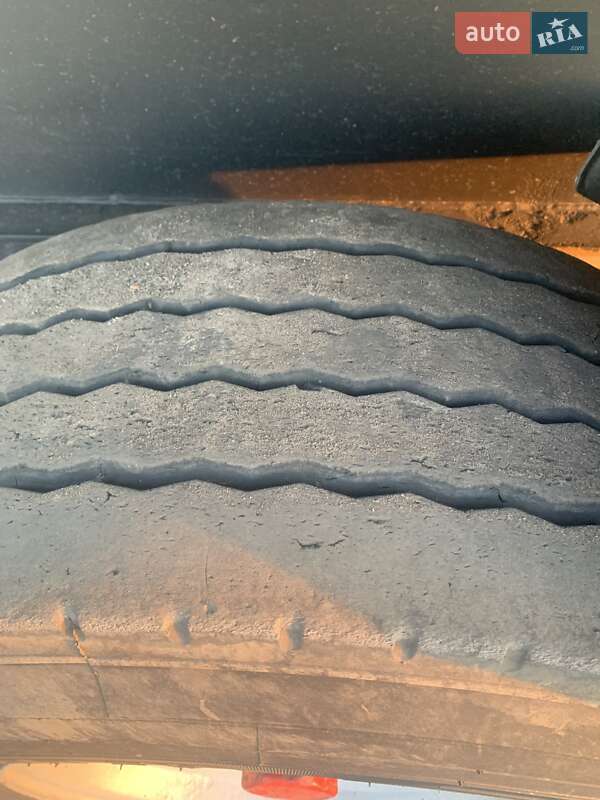 Зерновоз - напівпричіп Schmitz SKI 24 1998 в Полтаві