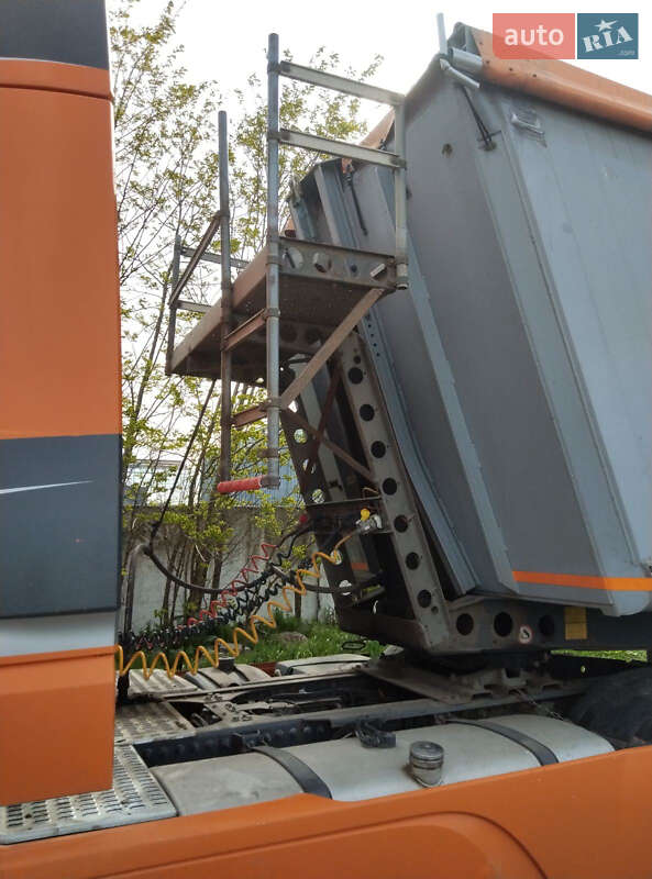 Зерновоз - полуприцеп Schmitz SKI 24 2009 в Днепре