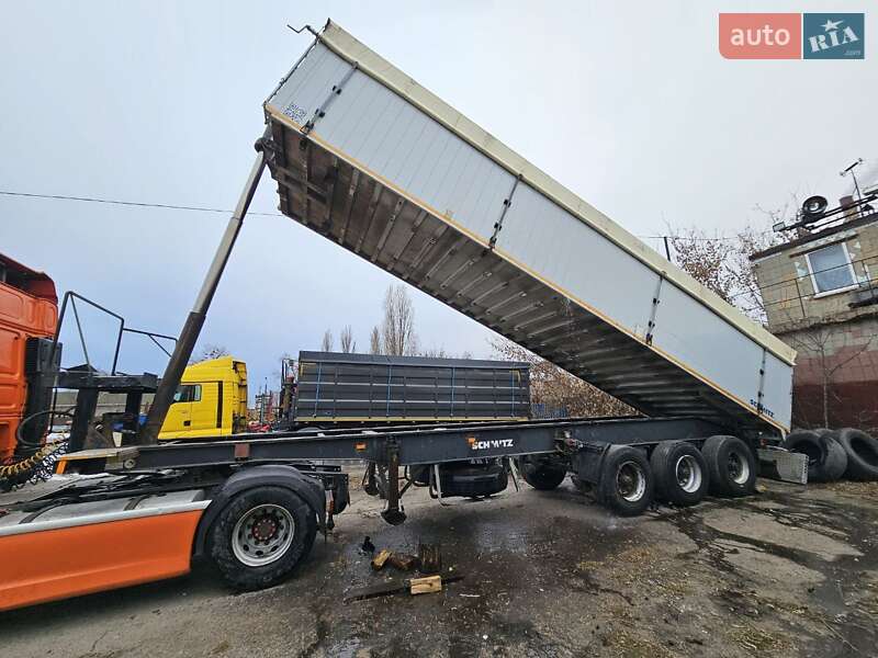 Зерновоз - полуприцеп Schmitz SKI 24 2000 в Белой Церкви