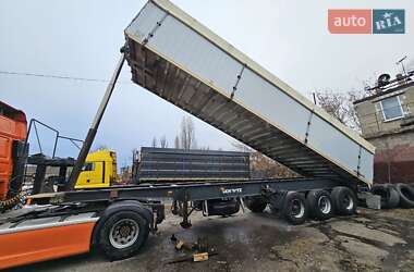 Зерновоз - полуприцеп Schmitz SKI 24 2000 в 