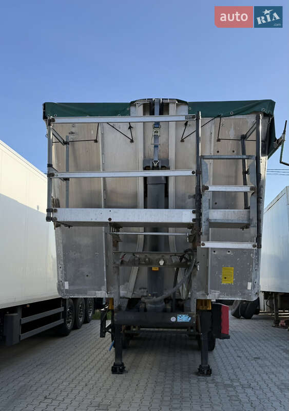 Зерновоз - напівпричіп Schmitz SKI 24 2012 в Чернівцях