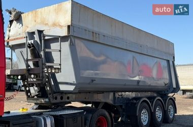 Самоскид напівпричіп Schmitz SKI 24 2010 в Немирові