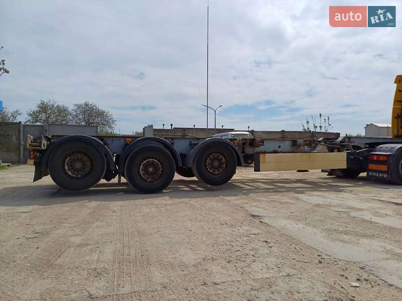 Контейнеровоз напівпричіп Schmitz SKO 24 2009 в Одесі
