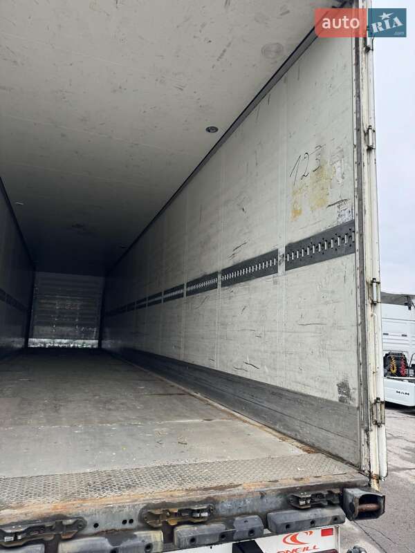 Фургон полуприцеп Schmitz SKO 24 2006 в Хусте