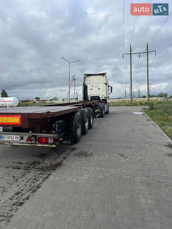 Контейнеровоз Schmitz SKO 24 2000 в Одесі