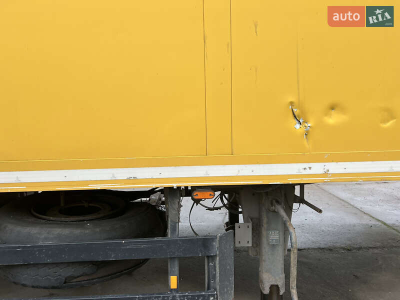 Изотермическая будка Schmitz SKO 24 2006 в Кременчуге