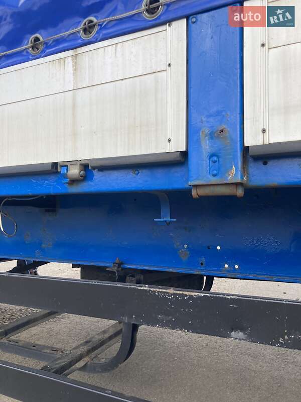 Бортовий напівпричіп Schmitz SPR 24 2002 в Ковелі