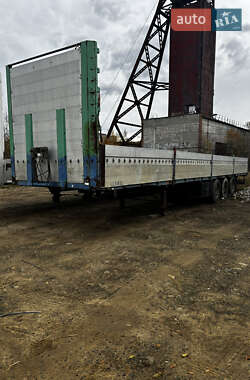 Бортовий напівпричіп Schmitz SPR 24 2000 в Калуші