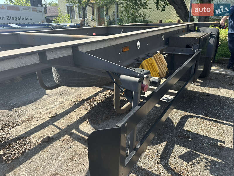 Контейнеровоз Schwarzmuller BDF 2013 в Луцке фото 16 Контейнеровоз Schwarzmuller BDF 2013 в Луцке