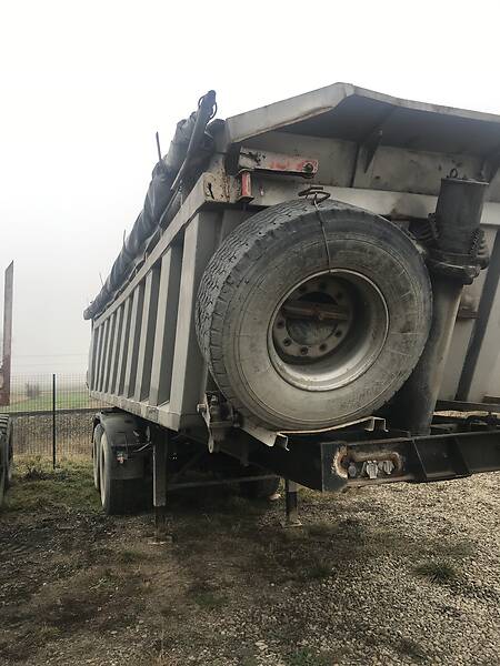 Самоскид напівпричіп Schwarzmuller E 1990 в Івано-Франківську