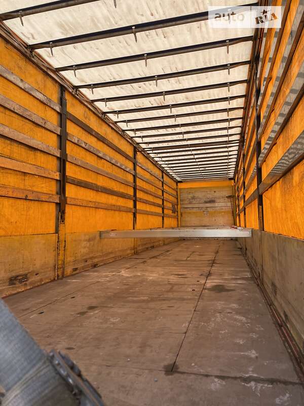 Бортовий напівпричіп Schwarzmuller J-Serie 2009 в Запоріжжі