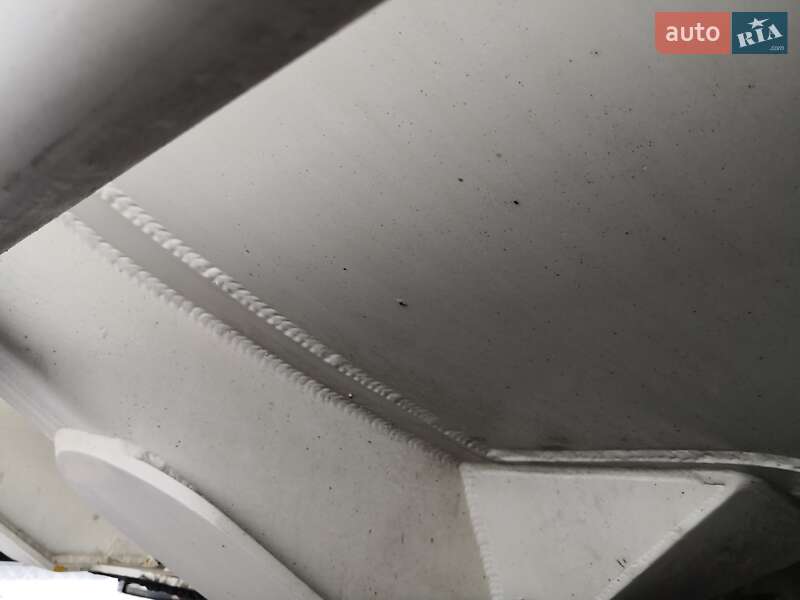 Цистерна полуприцеп Schwarzmuller J-Serie 1998 в Каменском