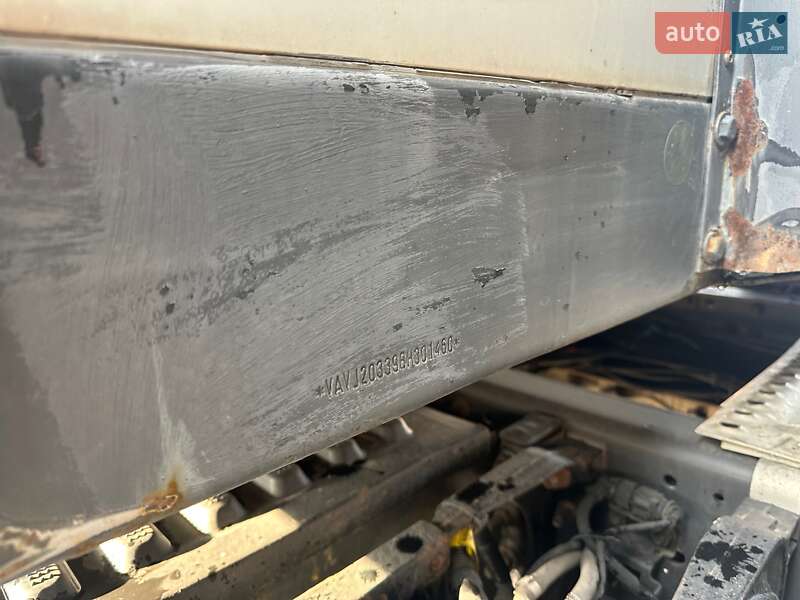 Бортовий напівпричіп Schwarzmuller J-Serie 2011 в Рівному