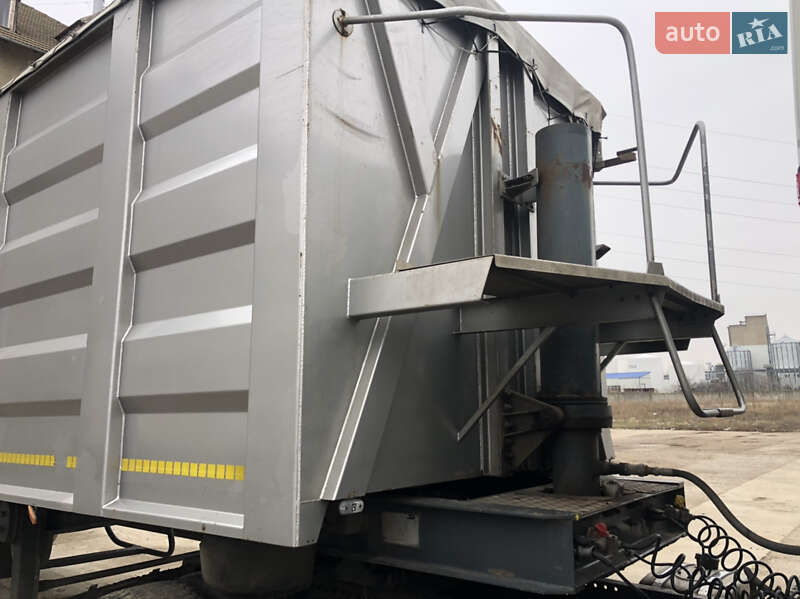 Зерновоз - полуприцеп Schwarzmuller SAF 2001 в Белгороде-Днестровском