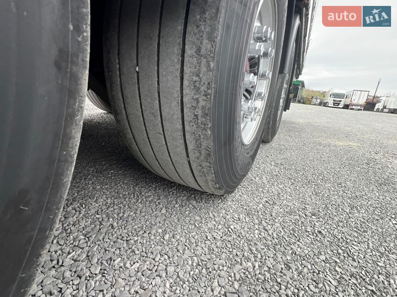 Тентований борт (штора) - напівпричіп Schwarzmuller SAF 2017 в Іршаві