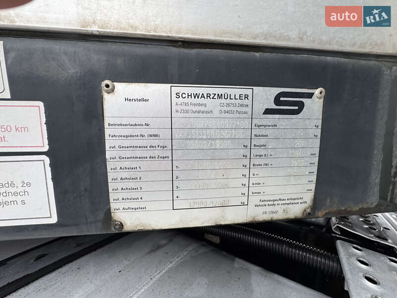 Тентований борт (штора) - напівпричіп Schwarzmuller SN24 2011 в Луцьку