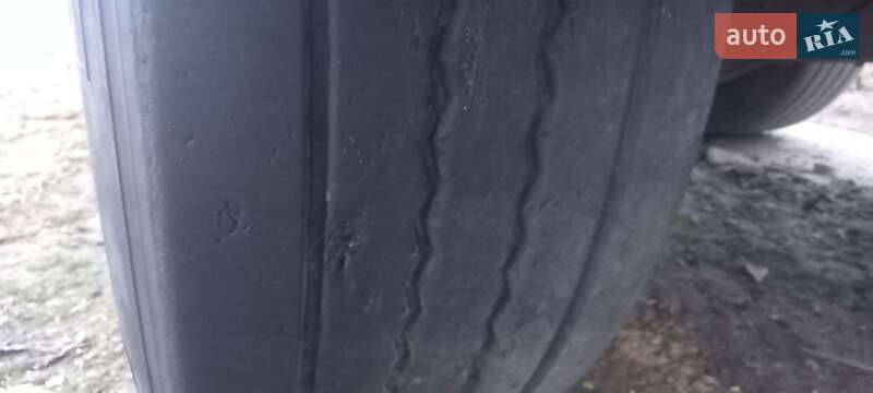 Бортовой полуприцеп Schwarzmuller SPA-3E 2006 в Николаеве