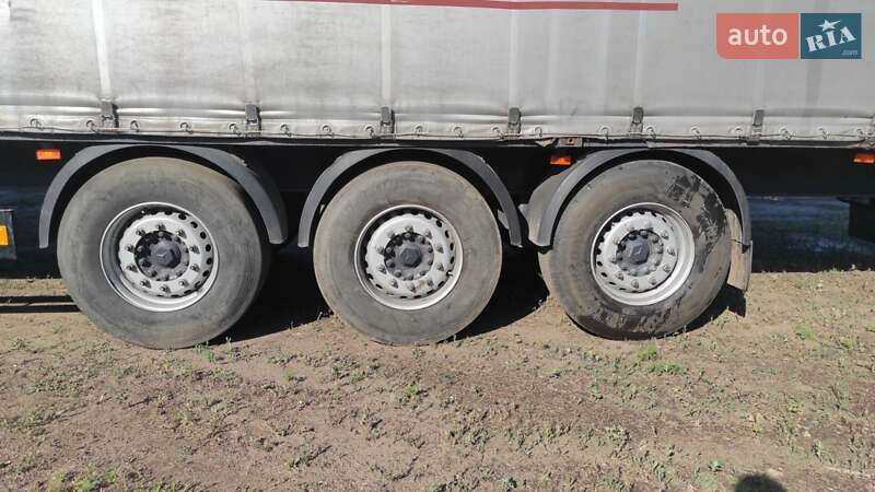 Тентований борт (штора) - напівпричіп Schwarzmuller SPA-3E 2007 в Білгороді-Дністровському